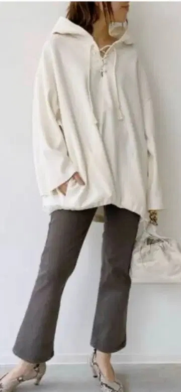 l'appartement x KURO 별주 써멀 후드티