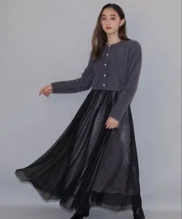 리랜드트루 크롭 라메 가디건 x 샤샤 스커트