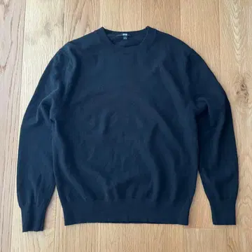 유니클로 UNIQLO 블랙 크루넥 스웨터 캐시미어 100% L