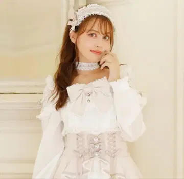 [ LIZLISA ] 크로스 레이스 리본 컷 상의