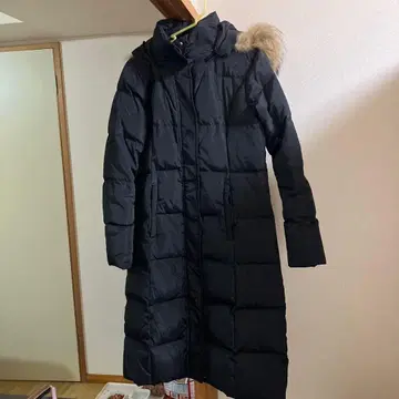 퍼 포함 롱 다운 자켓 블랙
