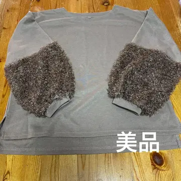 소매가 귀여운 티셔츠 S