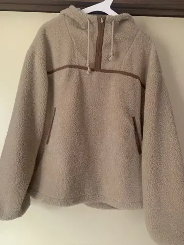 uncip 플리스 자켓 베이지