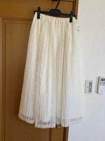 techichi 택 포함 새상품 아이보리 레이스 플레어 스커트