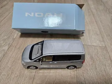 노아 NOAH 미니카 샘플 실버 메탈릭