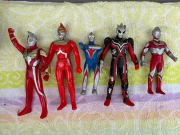 레어 울트라맨 다크 메피스트 소프트 비닐 울트라맨 세븐 피규어