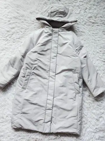 유니클로 하이브리드 다운 코쿤 코트