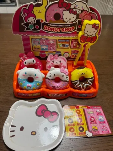 산리오 귀엽게 데코해서 도넛샵