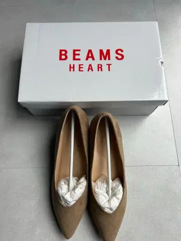 BEAMS HEART 베이지 펌프스 S ( 22.5~23.0 상당 )