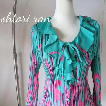 [ LL 사이즈 ] 란오오토리 총 플리츠 프릴 블라우스 에메랄드 그린