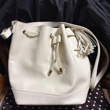 프린지 버킷백 숄더백 화이트