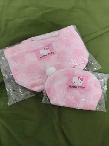 새상품 헬로키티 백 파우치