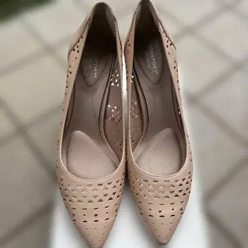 Rockport 베이지 컷 아웃 펌프스
