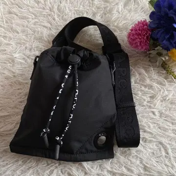 A.P.C. NECKPOUCH RESET 23P