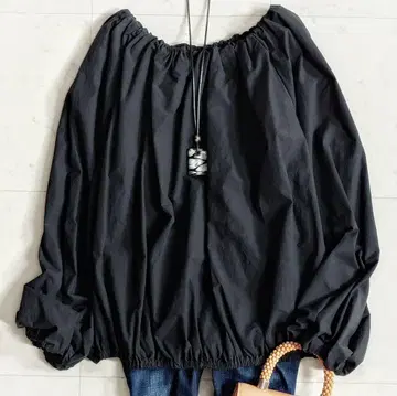 새상품급 프리미어 아롱디스망 1er 볼륨 개더 블라우스 블랙