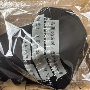 Armani Exchange 블랙 캡