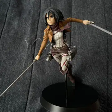 진격의 거인 미카사 아커만 프리미엄 피규어