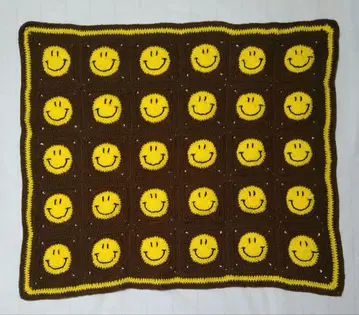 할머니 스퀘어 스마일 담요 웃는 얼굴 무릎담요 손뜨개질 멀티 커버
