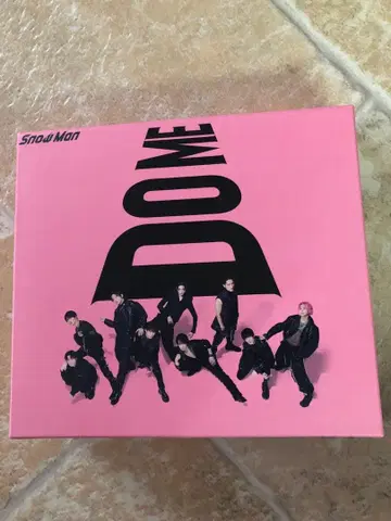 Snow Man iDOME CD와 DVD 세트 박스