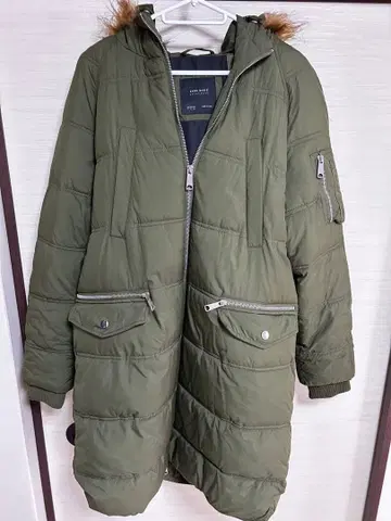 11/19까지 가격 인하 카키 퍼 포함 모즈 코트 ZARA