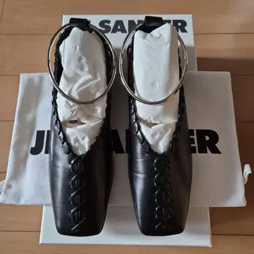 가격 인하! JIL SANDER 블랙 플랫슈즈