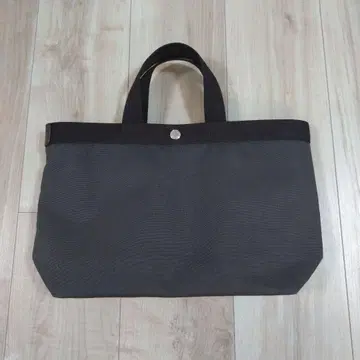 새상품급 에르베샤 펠리에 704C