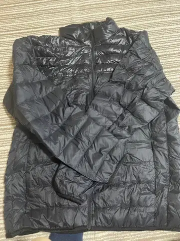 UNIQLO 블랙 다운 자켓 XL
