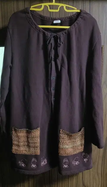 드럭 스토어즈 프론트 오픈 튜닉