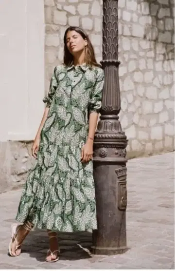 새상품 ZARA 프린트 미디 원피스 그린 사이즈 M