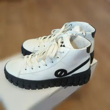 NO NAME 노네임 오버 사이즈 밑창 스니커즈(37)