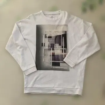 Lui's 화이트 그래픽 맨투맨 남성용 M 사이즈