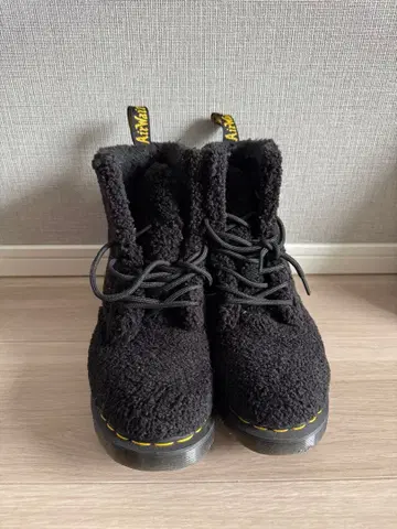 닥터마틴 1460 파스칼 8홀 파스칼 인조 모피