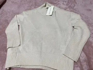 HK 아이보리 스웨터 M 사이즈 새상품 루즈핏