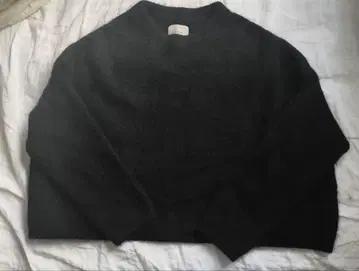 ARGUE 블랙 울 알파카 스웨터