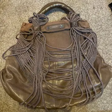 브라운 가죽 숄더백 로프 디자인