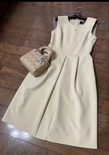 새상품급 르네 rene 2024년 원피스