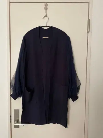 거의 미사용 로즈 티아라 네이비 롱 가디건 소매 튤 네이비