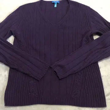 ESCADA SPORT M 다크 퍼플 V넥 스웨터