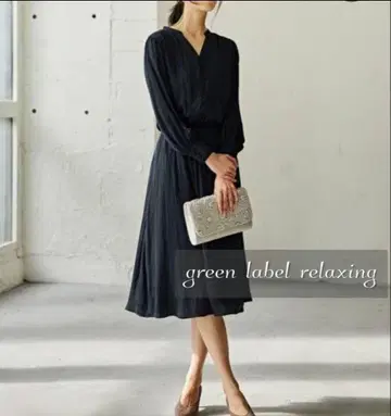네이비 턱 개더 V넥 원피스 플레어 green label