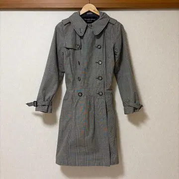 체크 무늬 트렌치코트