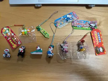 헬로키티 피규어 스트랩 8개 세트