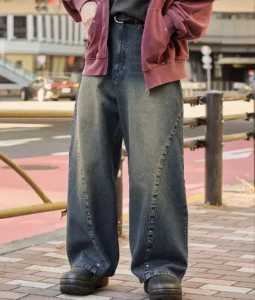 스터드 장식 다크 데님 와이드 팬츠