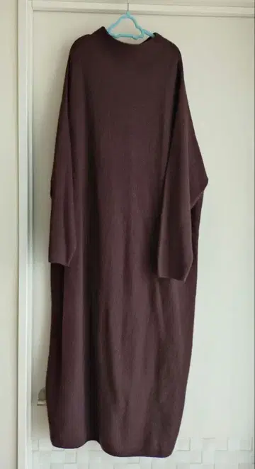 그레디 브릴리언트 롱 니트 원피스 유이팀