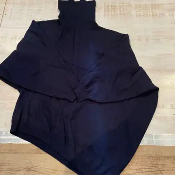 RIM.ARK 네이비 터틀넥 긴팔 니트 FREE