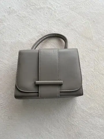 그레이 핸드백 합성 피혁