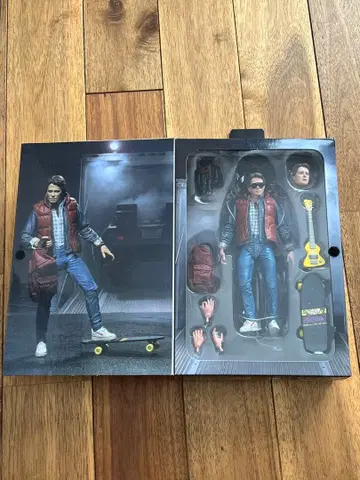 NECA 백 투 더 퓨처 마티 맥플라이 피규어