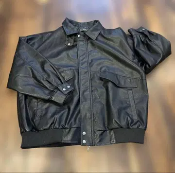 CLEL 블랙 가죽 자켓 L 사이즈