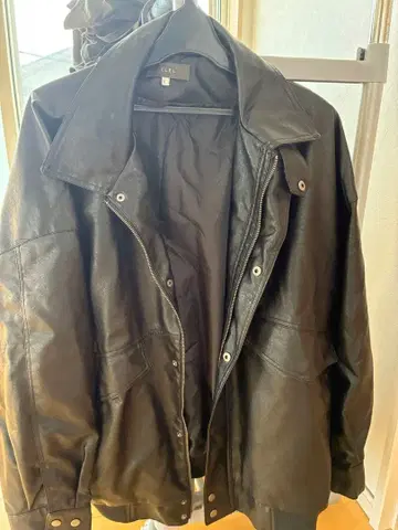CLEL 블랙 가죽 자켓 L 사이즈