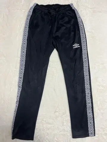 엄브로 트랙 팬츠 블랙 자수 로고 사이드 로고