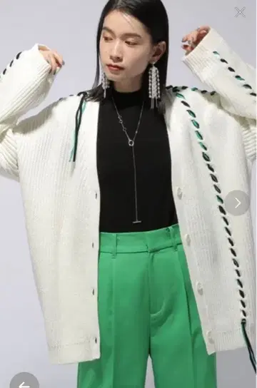 HARE 테이프 스티치 니트